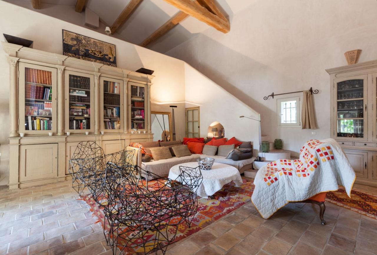 La Louviere Des Bruyeres Bed & Breakfast Robion en Luberon Exterior photo